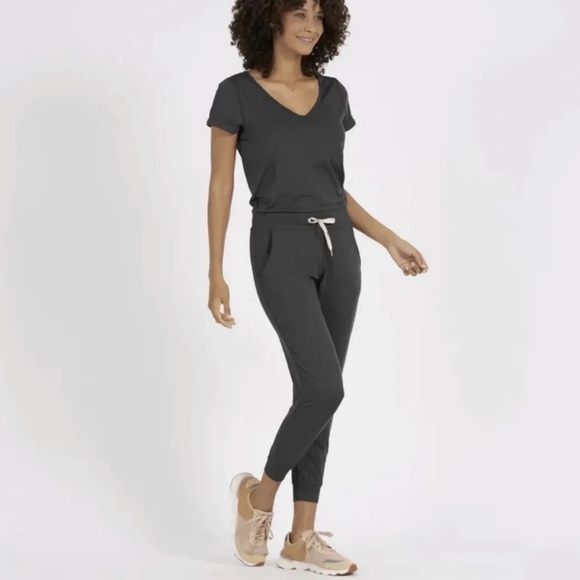 Vuori Pants - Vuori All Day Jumpsuit (romper) Charcoal Heather Gray Soft Size Large NEW